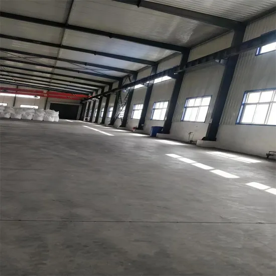 Prezzo di spedizione di fabbrica di prodotti chimici solidi per il trattamento delle acque di idrossido di sodio minimo perlina di soda caustica al 99%.